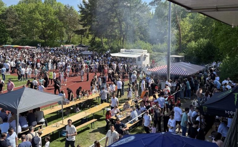 Turniri tradicional “Zejnullah Zejna” mbledh mijëra pjesëmarrës në Stukenbrock