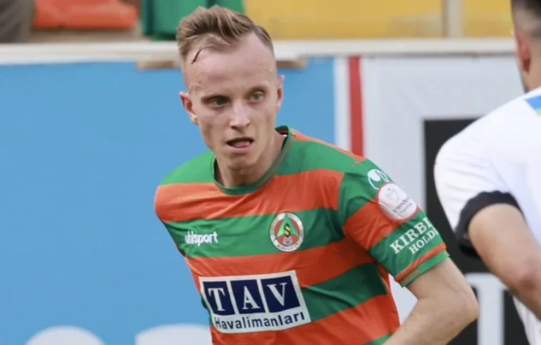 Hadërgjonaj hoqi dorë nga transferimi në Iran