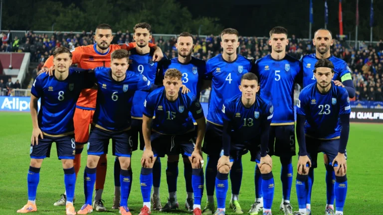 Kombëtarja e Kosovës pa luajtur ngjitet për një pozitë në renditjen e FIFA-s, mësohet arsyeja