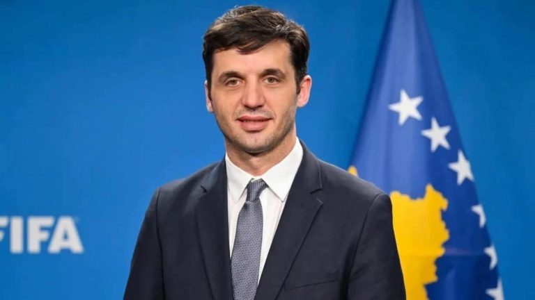 Taulant Hodaj, pa mandat, pa mbështetje, pa kredibilitet – shpikës i “krizës”